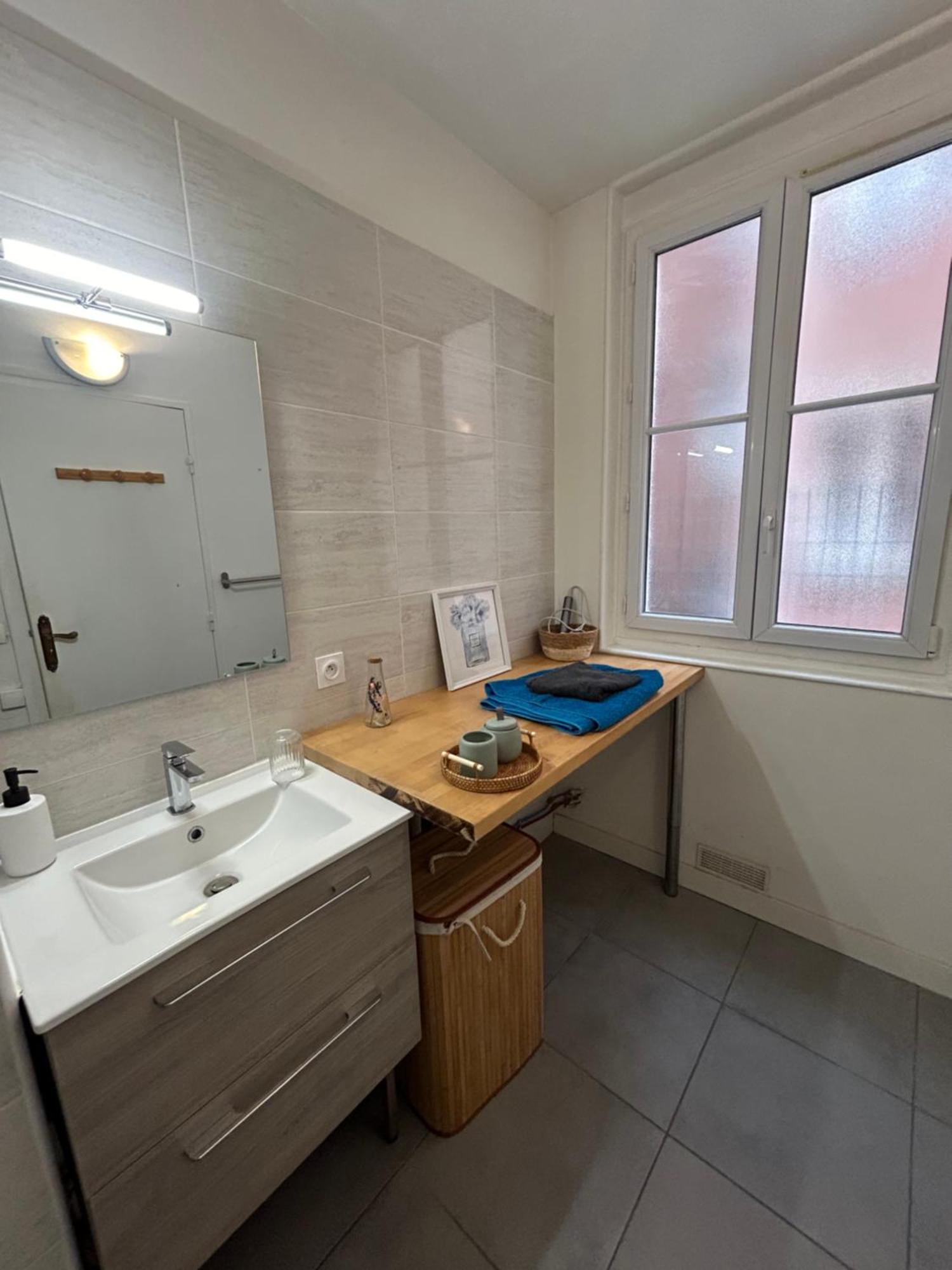 Appartement Cosy Et Agreable Bois-Colombes Екстериор снимка